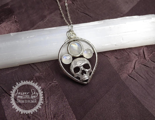 Skull Pendant in Sterling Silver with Rainbow Moonstones