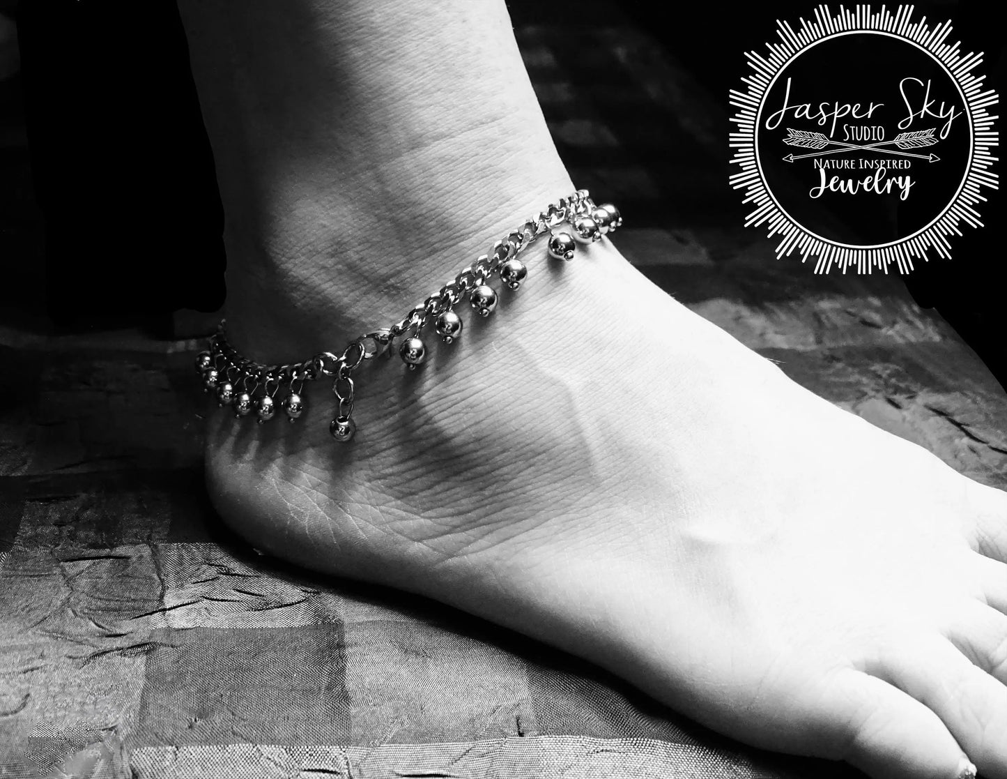 Gold anklet for women