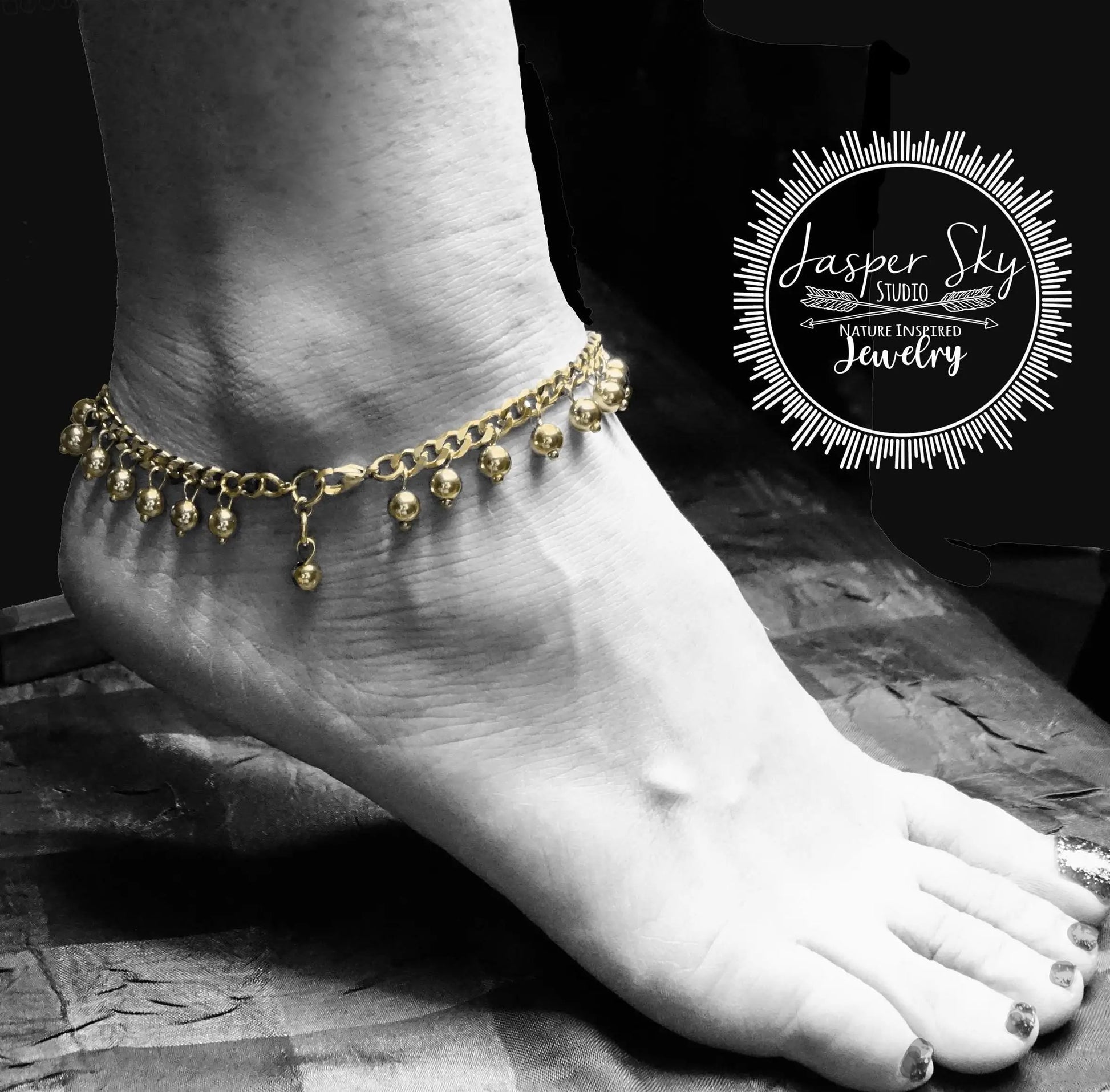 Gold anklet for women