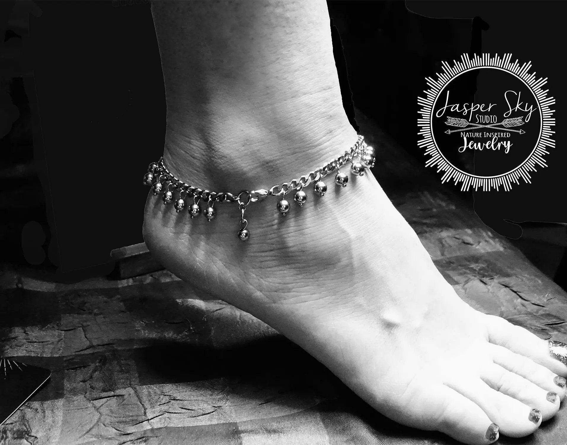 Silver Dangle Bracelet, Chic and Versatile Accessory, Hypoallergenic Jewelry for Anniversary Gift